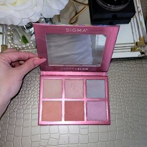 Sigma Beauty ChromaGlow Shimmer & Highlight Palette